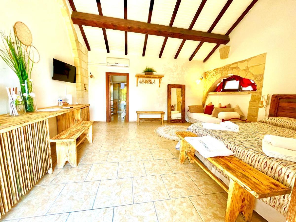 Agriturismo Masseria Costarella Borgagne Exterior foto
